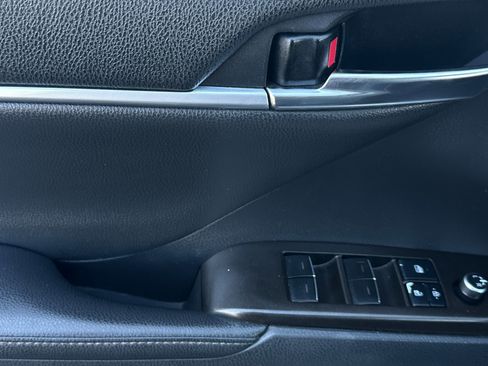Certified 2021 Toyota Camry XSE FWD image 11