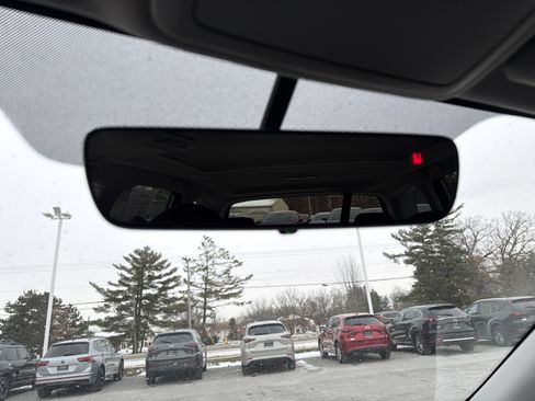 Used 2017 Subaru Forester 2.5i Premium w/ All-Weather Package image 32