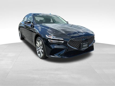 Used 2025 Genesis G70 2.5T image 1