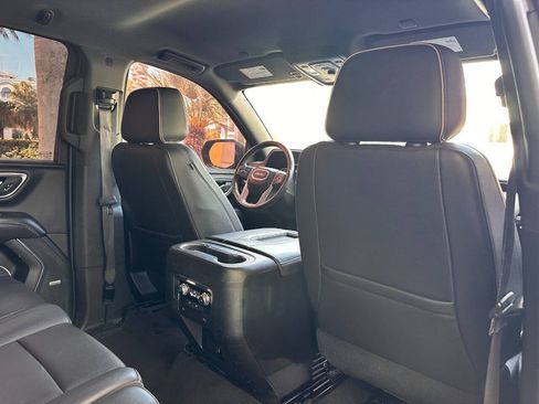Used 2021 GMC Yukon XL SLT AWD/4WD image 71