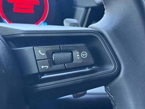 Used 2025 Porsche Cayenne S image 33