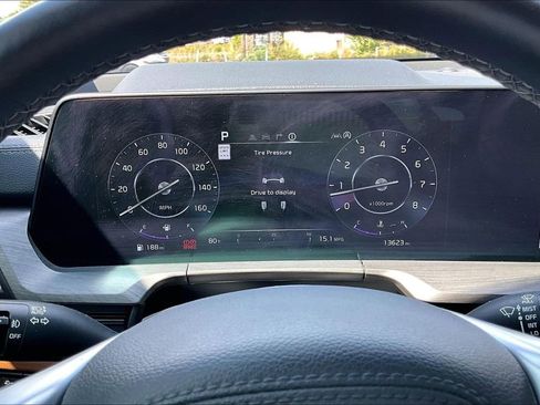Used 2025 Kia Telluride SX X-Line AWD/4WD image 13
