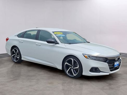 Used 2022 Honda Accord Sport image 3