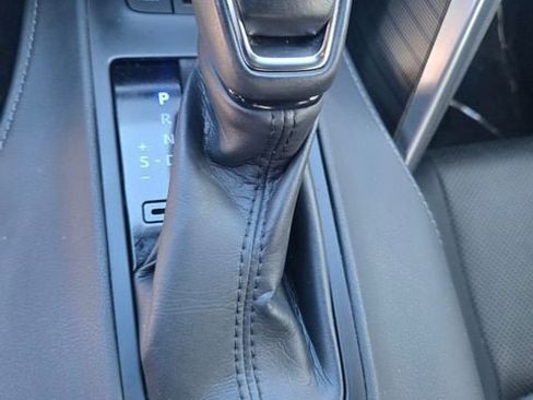 Certified 2022 Toyota Venza Limited image 17