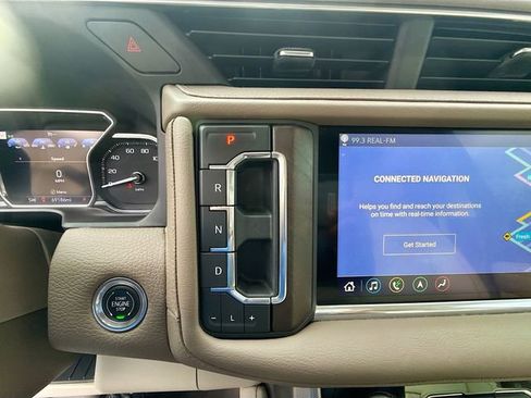 Used 2021 GMC Yukon Denali w/ Denali Ultimate Package image 17