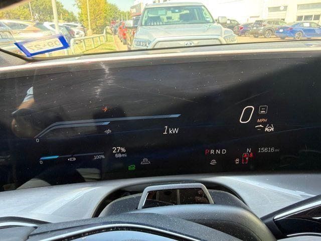 Used 2026 Cadillac Vistiq Sport w/ LPO, Floor Liner Package AWD/4WD image 4