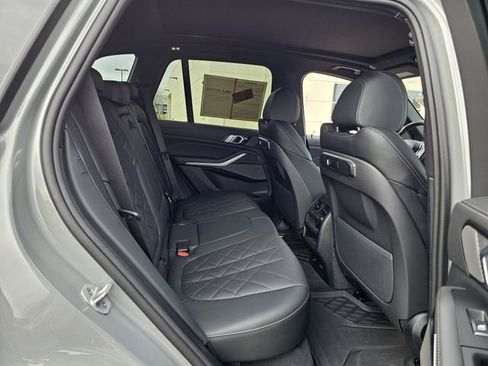 Used 2025 BMW X5 xDrive40i w/ M Sport Package image 29