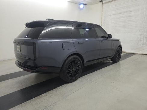 Used 2025 Land Rover Range Rover Long Wheelbase SE AWD/4WD image 4