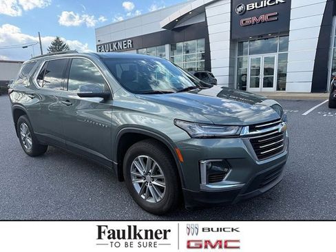 Used 2023 Chevrolet Traverse LT w/ LPO, Floor Liner Package image 1