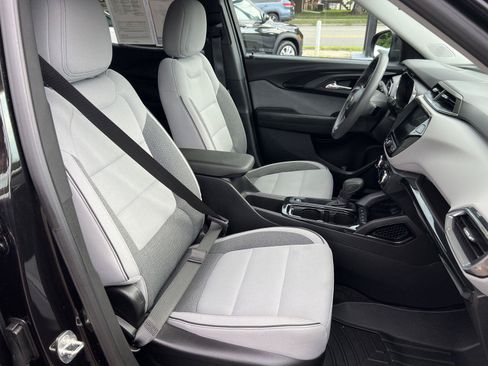 Used 2021 Chevrolet TrailBlazer LT w/ Convenience Package AWD/4WD image 16