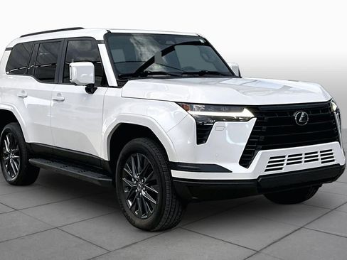 Used 2025 Lexus GX 550 w/ Cold Area Package AWD/4WD image 3