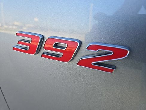 Used 2018 Dodge Durango SRT AWD/4WD image 30