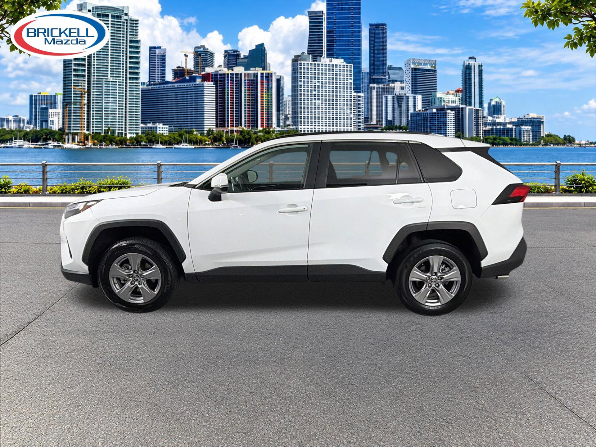 Used 2025 Toyota RAV4 XLE FWD image 7