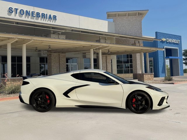 Used 2022 Chevrolet Corvette Stingray Preferred Cpe w/ Z51 Performance Package RWD image 4