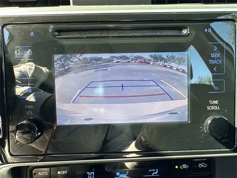 Used 2019 Toyota Corolla LE image 25