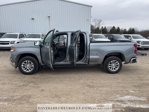 Used 2025 Chevrolet Silverado 1500 LT AWD/4WD image 15