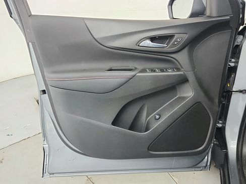 Used 2024 Chevrolet Equinox RS w/ LPO, Floor Liner Package FWD image 16