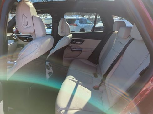 New 2025 Mercedes-Benz GLC 350e 4MATIC image 16