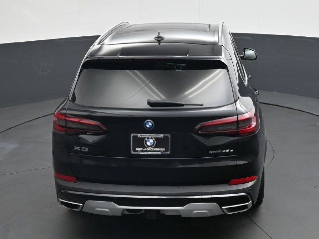 Used 2022 BMW X5 xDrive45e w/ Executive Package AWD/4WD image 32