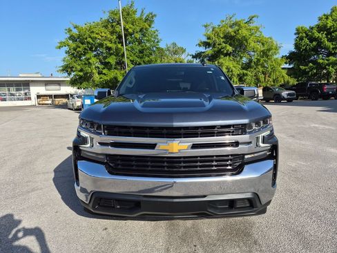 Used 2022 Chevrolet Silverado 1500 LT RWD image 2