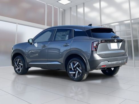 New 2026 Nissan Kicks SV FWD image 2