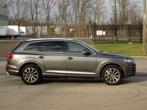 Used 2019 Audi Q7 3.0T Premium Plus w/ Premium Plus Package AWD/4WD image 9