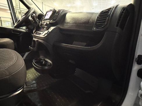 Used 2025 RAM ProMaster 2500 w/ Convenience Group image 26