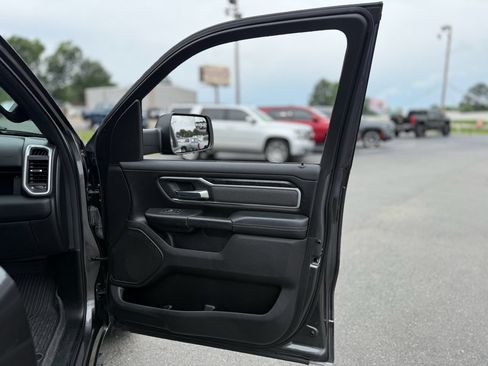 Used 2022 RAM 1500 Big Horn AWD/4WD image 38