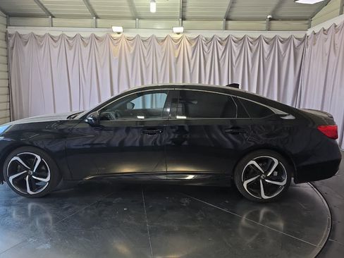 Used 2020 Honda Accord Sport image 6
