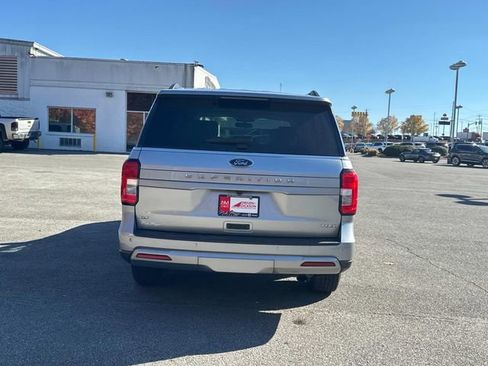 Used 2024 Ford Expedition Max XLT image 5