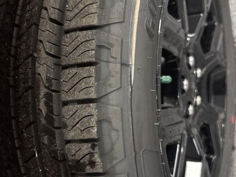 New 2026 Ford Maverick XLT image 13