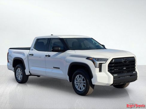 Used 2024 Toyota Tundra SR5 w/ SR5 Convenience Package AWD/4WD image 7