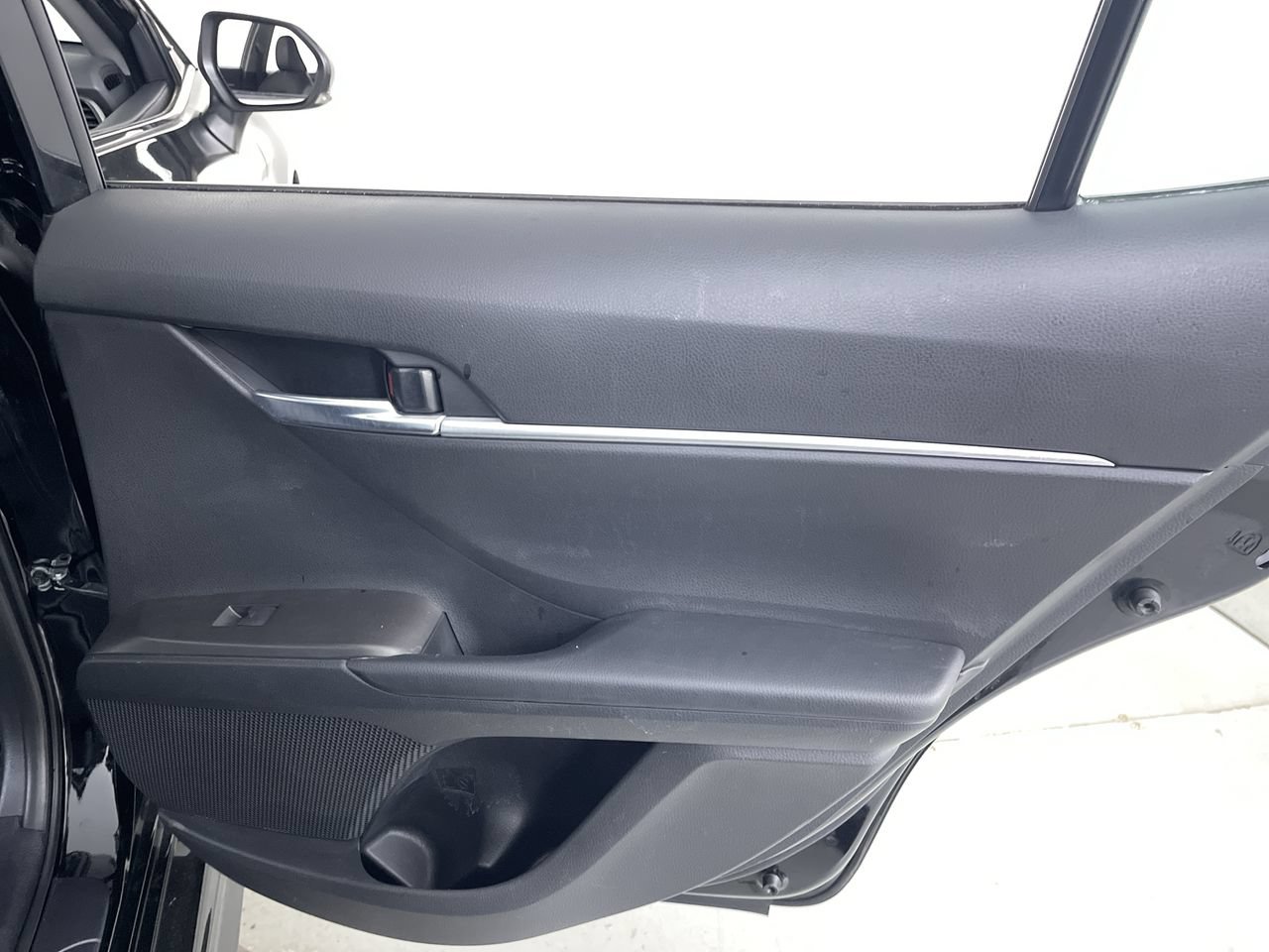 Used 2023 Toyota Camry SE FWD image 23