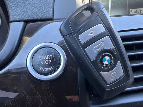 Used 2011 BMW 528i Sedan image 23