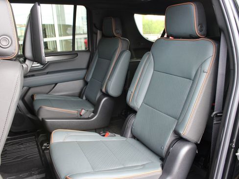 New 2026 GMC Yukon XL AT4 w/ AT4 Premium Plus Package image 18