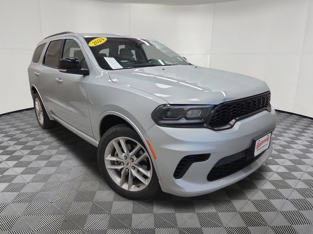 Used 2024 Dodge Durango GT AWD/4WD image 3