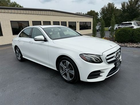 Used 2017 Mercedes-Benz E 300 4MATIC image 5