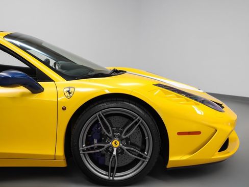 Certified 2015 Ferrari 458 Speciale A image 10