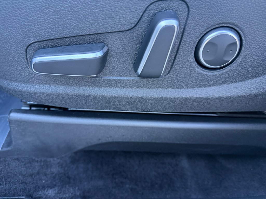 Used 2024 Hyundai Palisade SEL FWD image 16