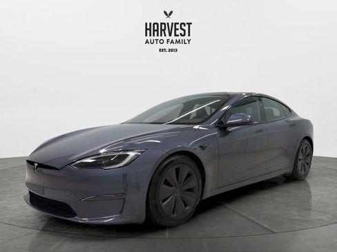 Used 2023 Tesla Model S Standard Range image 1