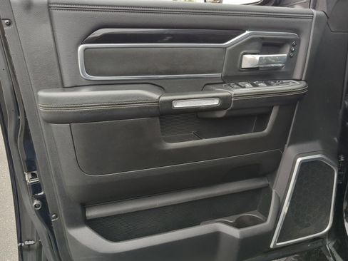 Used 2019 RAM 3500 Laramie w/ Black Appearance Package image 20