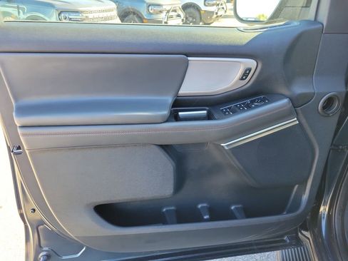 Used 2025 Ford Expedition Active image 14