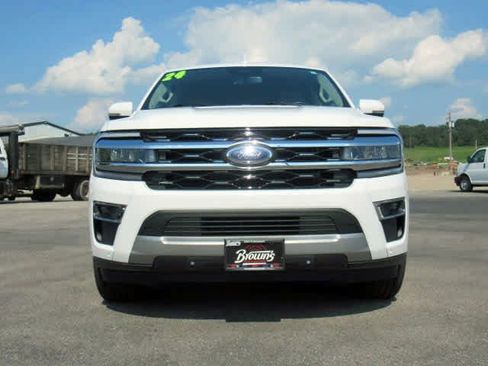 Used 2024 Ford Expedition Limited image 10
