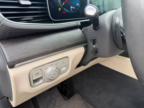 Used 2020 Mercedes-Benz GLS 450 4MATIC image 31