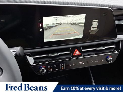 New 2025 Kia Niro EX image 12