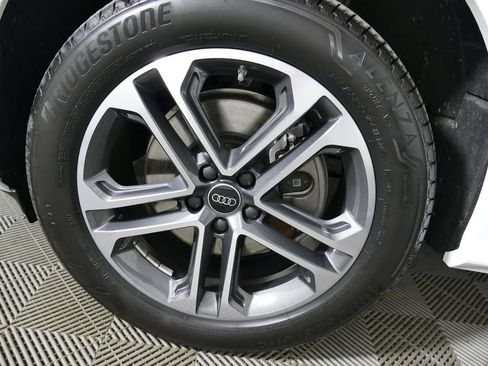 Certified 2025 Audi Q5 Premium w/ Convenience Package AWD/4WD image 9
