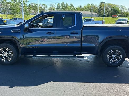 Used 2023 GMC Sierra 1500 SLE w/ Preferred Package AWD/4WD image 4