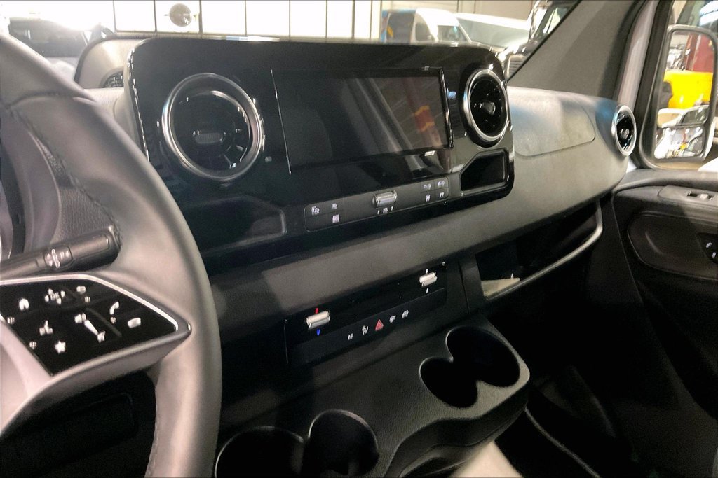 Used 2026 Mercedes-Benz Sprinter 2500 image 5