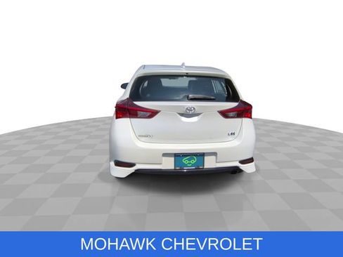 Used 2017 Toyota Corolla iM w/ Carpet Mat Package FWD image 7