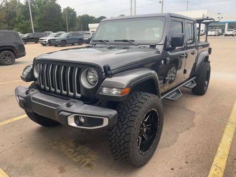 Used 2021 Jeep Gladiator Overland w/ Popular Equipment Package AWD/4WD image 2